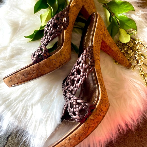 BCBG - Cork Brown / Copper Platform Heel - Size 8 - Picture 2 of 5